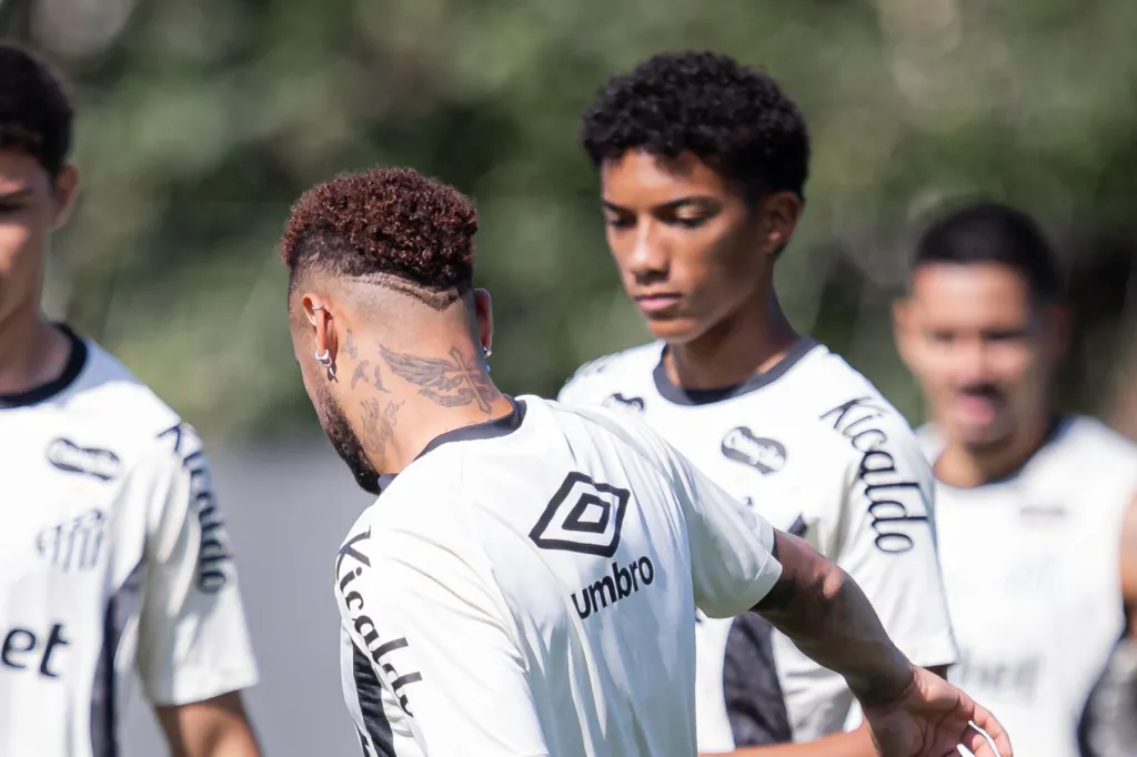 Neymar e Robinho Jr fazem as pazes, mas empate do Santos na Sul-Americana mantém pressão sobre elenco e gestão