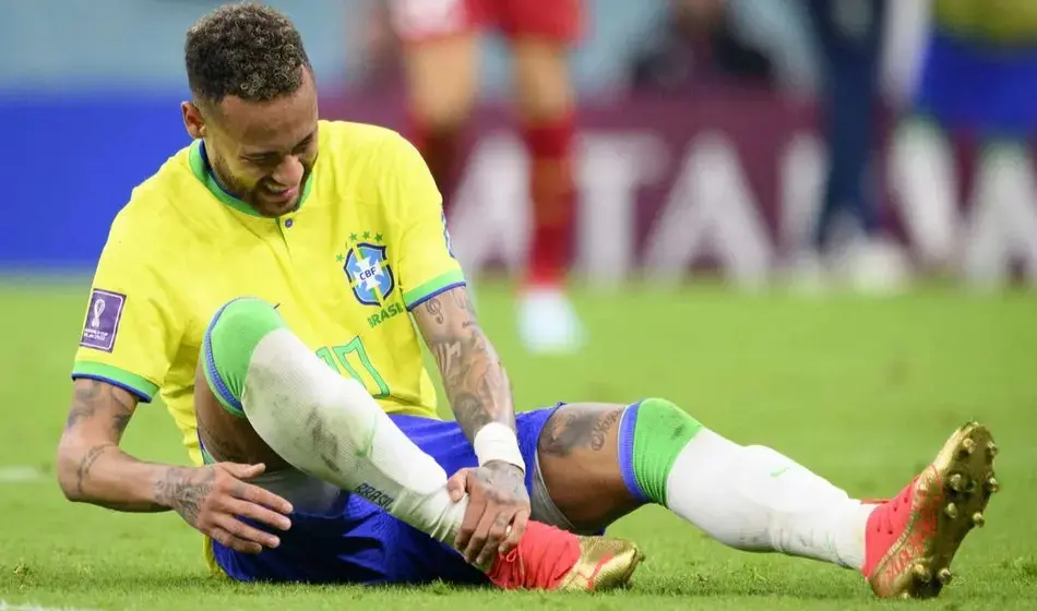 Neymar pode ser cortado da Copa? Entenda situação física do atacante