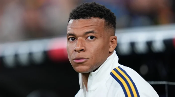 Petição pela saída de Mbappé do Real Madrid explode nas redes e expõe crise profunda no clube Petição pela saída de Mbappé do Real Madrid explode nas redes