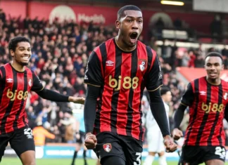 Rayan é homenageado após conquista histórica do Bournemouth e ganha destaque no futebol inglês Rayan é homenageado após conquista histórica do Bournemouth