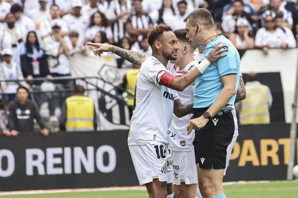 Santos aciona STJD e pede anulação de partida