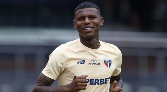 São Paulo aguarda retorno de Arboleda e avalia janela como fator decisivo para o futuro do zagueiro São Paulo aguarda retorno de Arboleda e avalia janela como fator decisivo