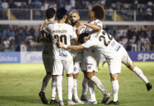 Sem Neymar, Santos goleia e garante vaga nos playoffs da Sul-Americana Sem Neymar, Santos goleia e garante vaga nos playoffs