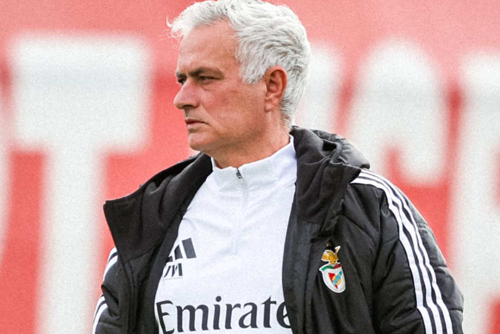 Técnico do Real Madrid nega vestiário ingovernável