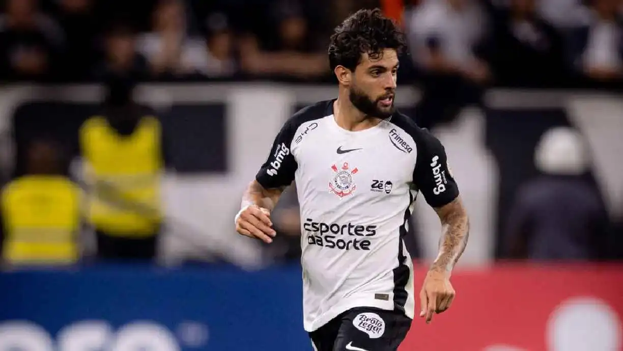 Vaiado pela torcida, Yuri Alberto recebe respaldo de Fernando Diniz