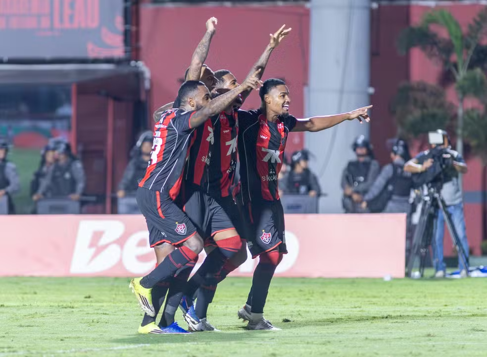 Vitória elimina Flamengo da Copa do Brasil