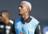 Ancelotti evita cravar gravidade da lesão de Wesley e Seleção aguarda exames antes da estreia na Copa Ancelotti evita cravar gravidade da lesão de Wesley