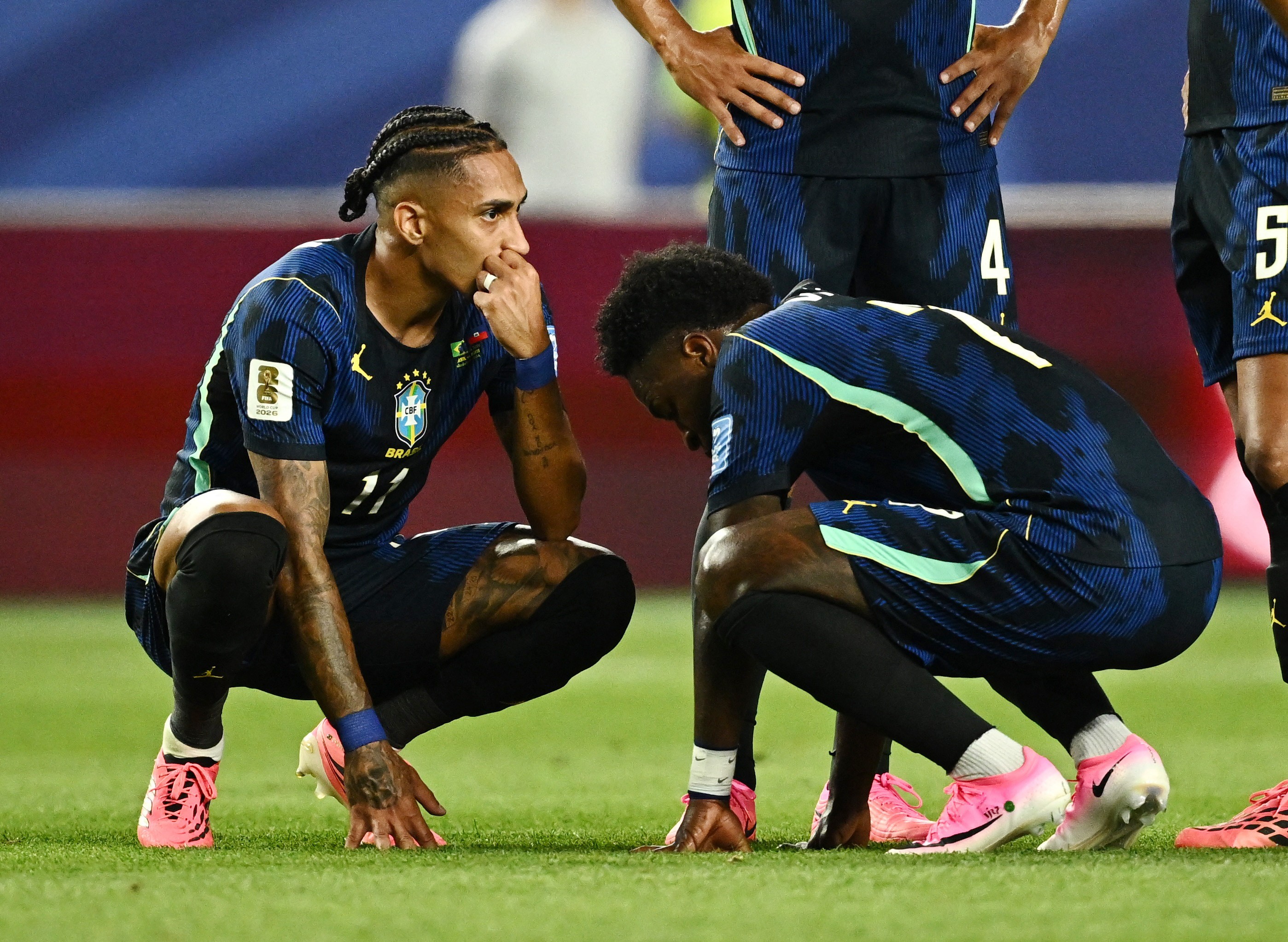 CBF confirma lesão de Raphinha e Seleção Brasileira liga alerta para reta decisiva da Copa do Mundo CBF confirma lesão de Raphinha e Seleção Brasileira liga alerta para reta decisiva da Copa do Mundo