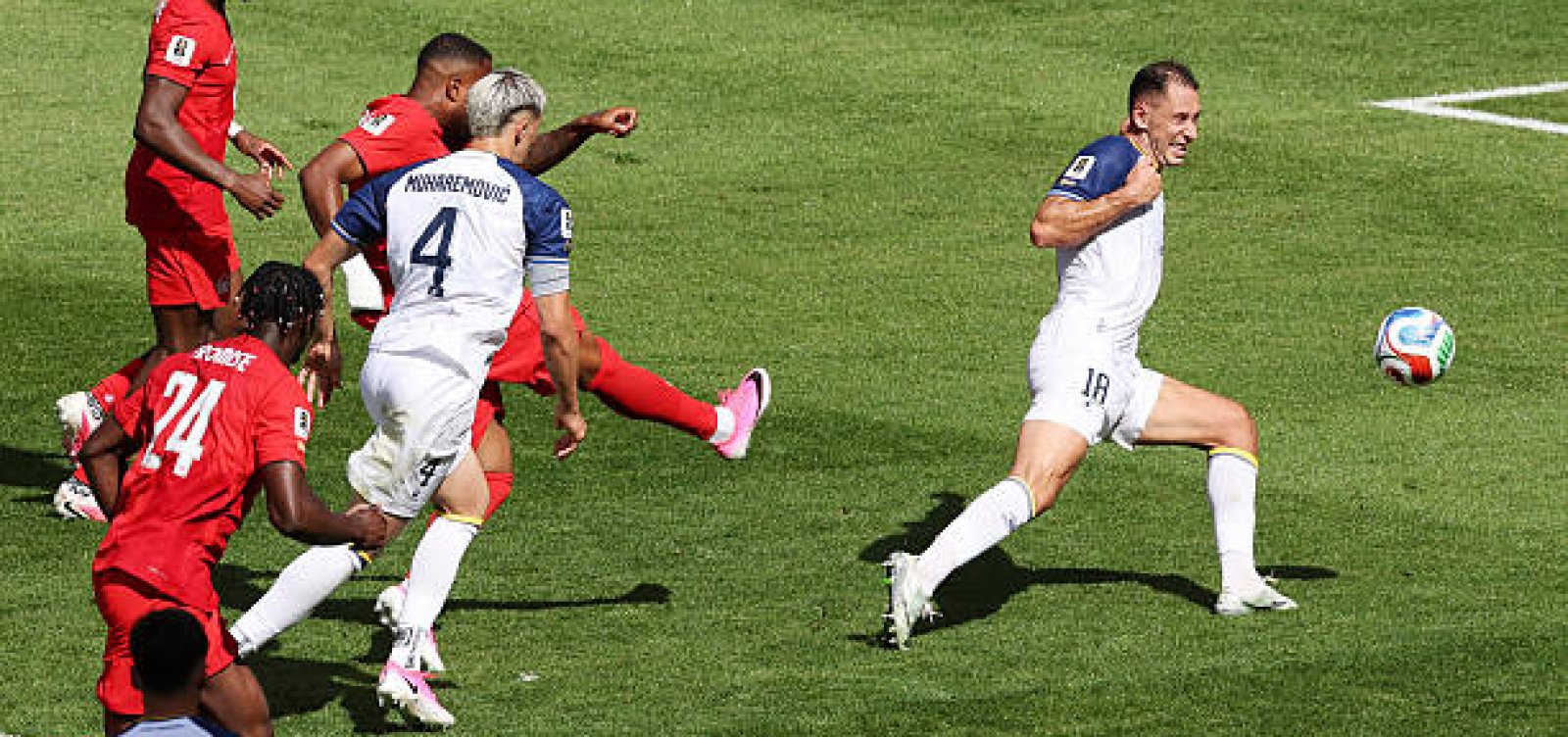 Canadá e Bósnia empatam em jogo movimentado e mostram por que a Copa do Mundo continua sendo única