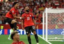 Egito vence Nova Zelândia de virada, conquista primeira vitória em Copas e assume liderança isolada do Grupo G Egito vence Nova Zelândia de virada, conquista primeira vitória em Copas e assume liderança isolada do Grupo G