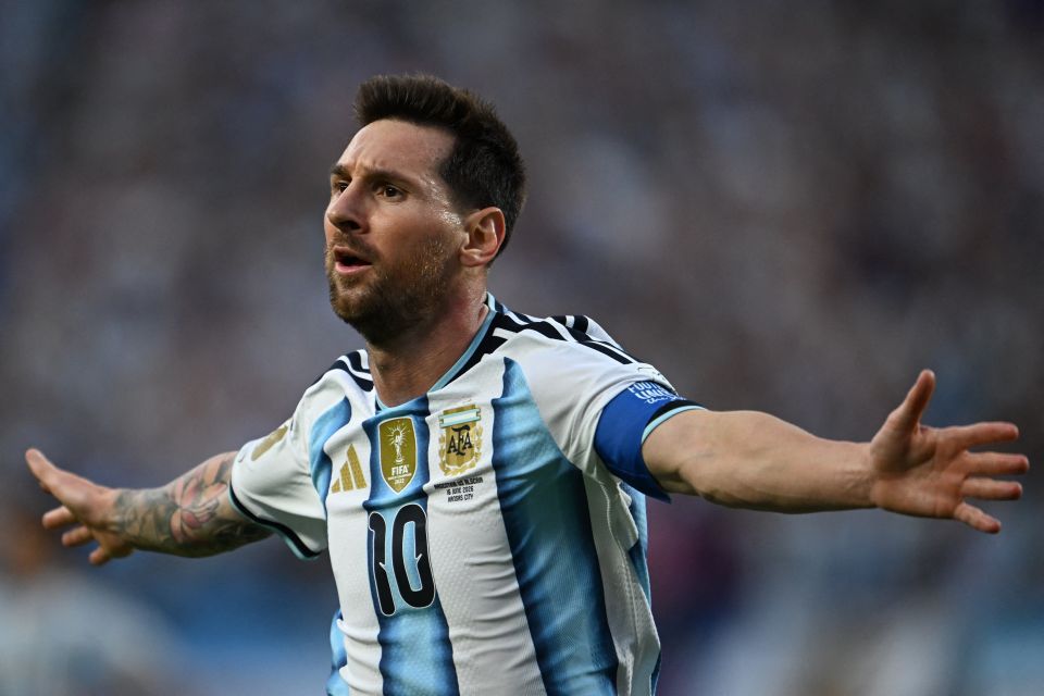 Favoritas ao título, Argentina e França fazem jogos decisivos nesta segunda-feira pela Copa