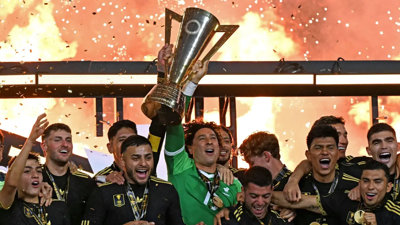México divulga lista final para a Copa do Mundo com Ochoa, Santiago Giménez