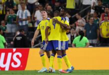 Suécia atropela a Tunísia, vence por 5 a 1 e assume liderança do Grupo F na Copa do Mundo Suécia atropela a Tunísia, vence por 5 a 1 e assume liderança do Grupo F na Copa do Mundo